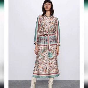 Zara Robe Fleurie Zara Les Robes  Nouvelle Collection Zara Sz M